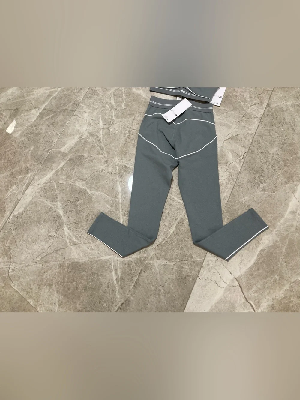 ALO Yoga Gray Sculpting Leggings & Sports Bra Set with White Piping